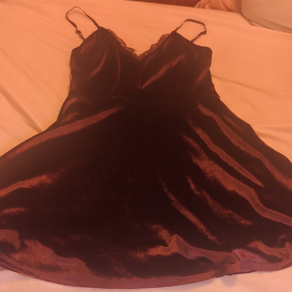 Lulu's Burgundy Velvet Dress